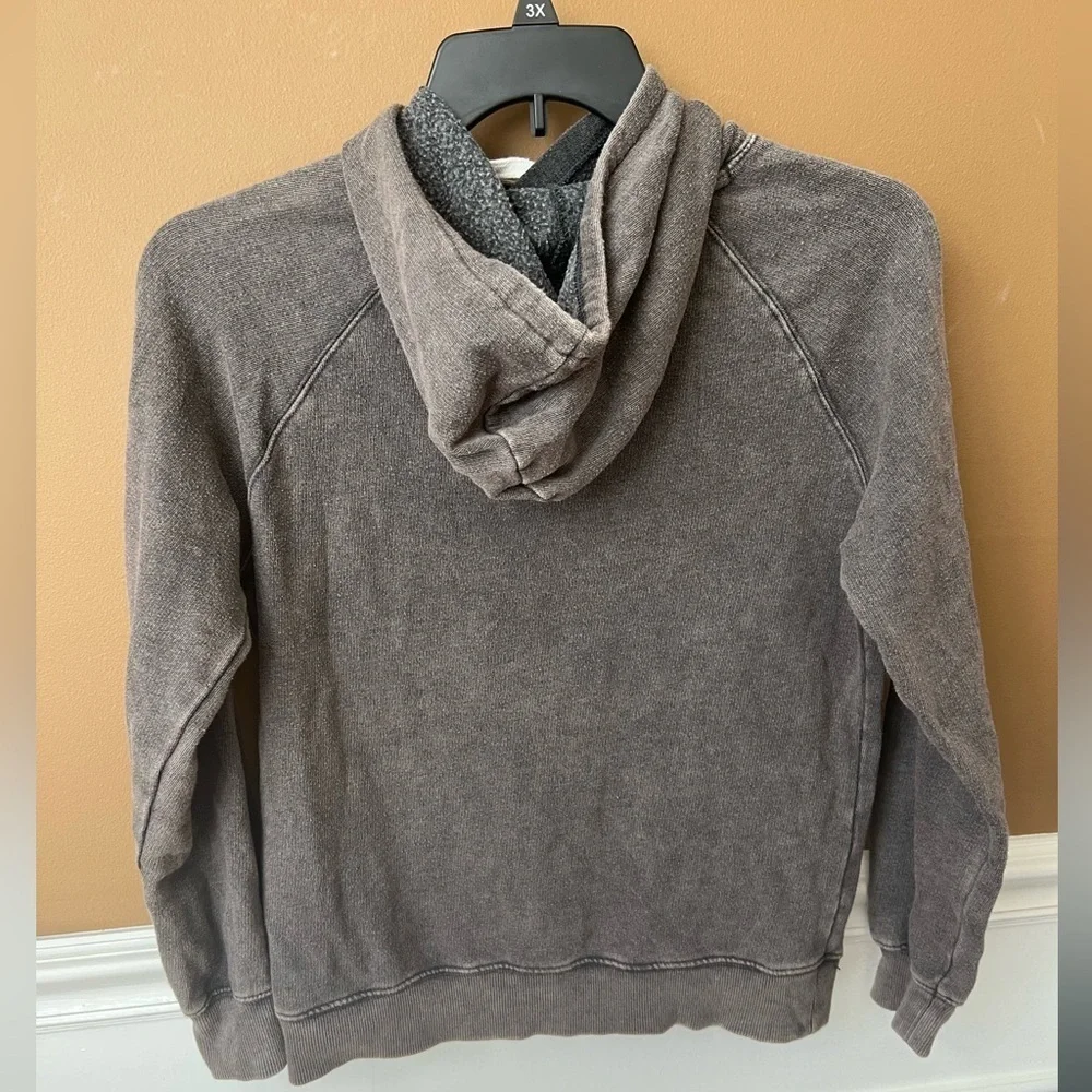 SO Women’s Grey Burnout Hoodie Sweatshirt Size Medium - Picture 3 of 4